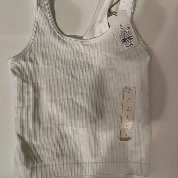 White NWT Tank Top -  A New Day -  Size Small  Essential Casual  💗 - Picture 3 of 8